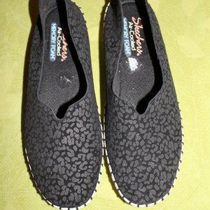 Skechers Air Cooled Memory Foam